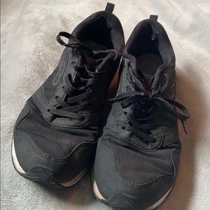 Olympikus shoes